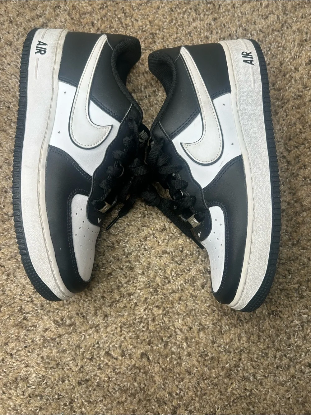 Nike stylish black